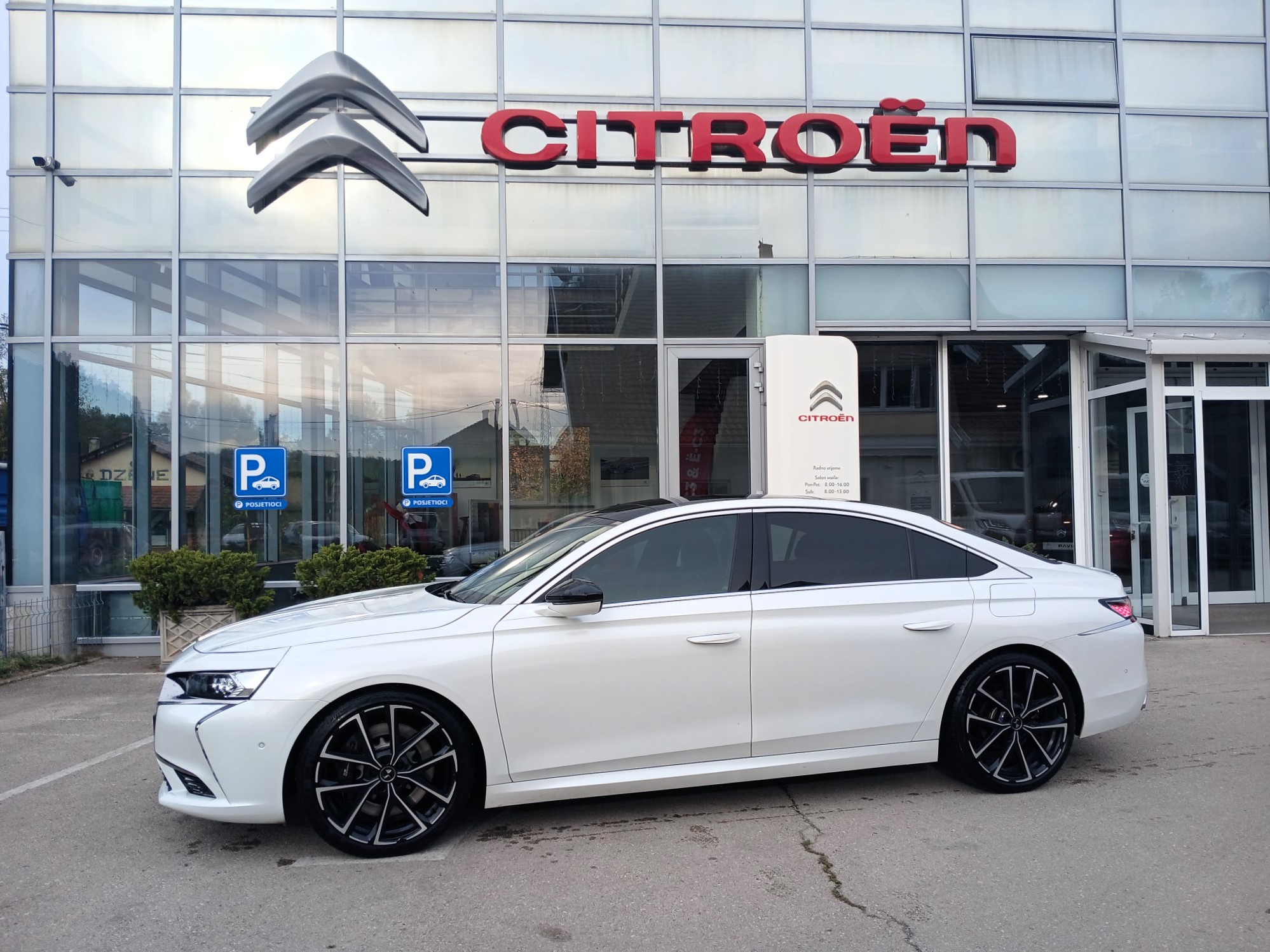 DS9 Rivoli Hybrid 4x4 E-Tense